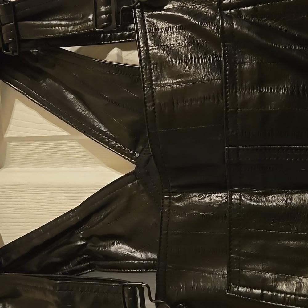 Good American Better Than Leather Faux Leather Overalls Sz 14 14P PETITE - Picture 4 of 9